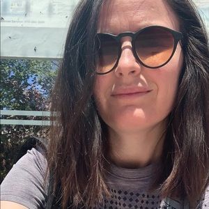 Meet your Posher, Sonila